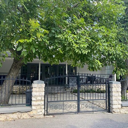 Holiday Apartmanhaz Balatonfured Exterior photo
