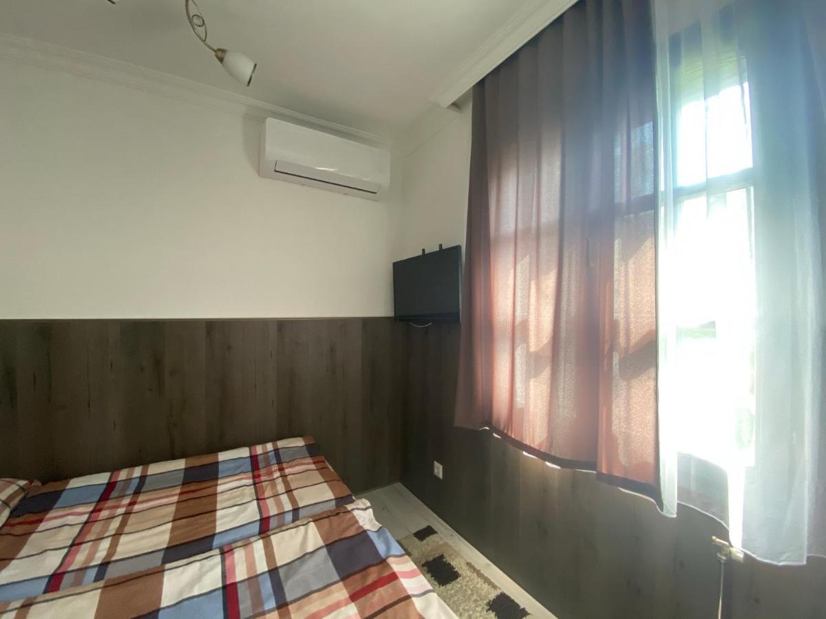 Holiday Apartmanhaz Balatonfured Exterior photo